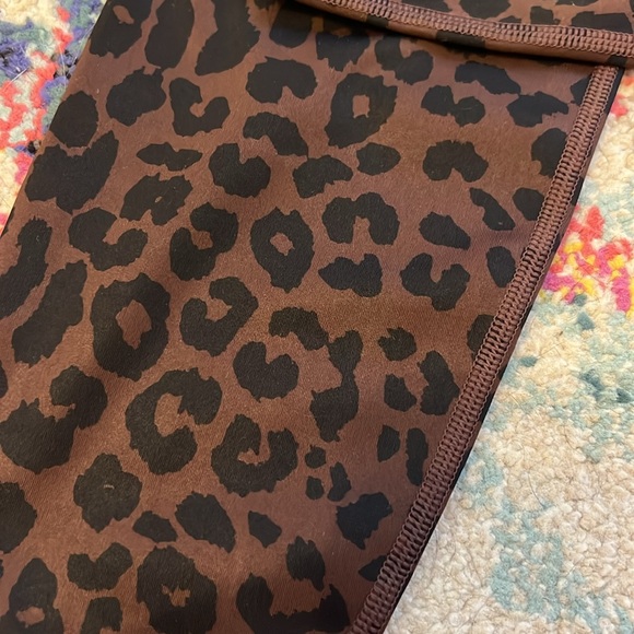 GapFit Leopard Workout Legging - Small - Picture 3 of 5